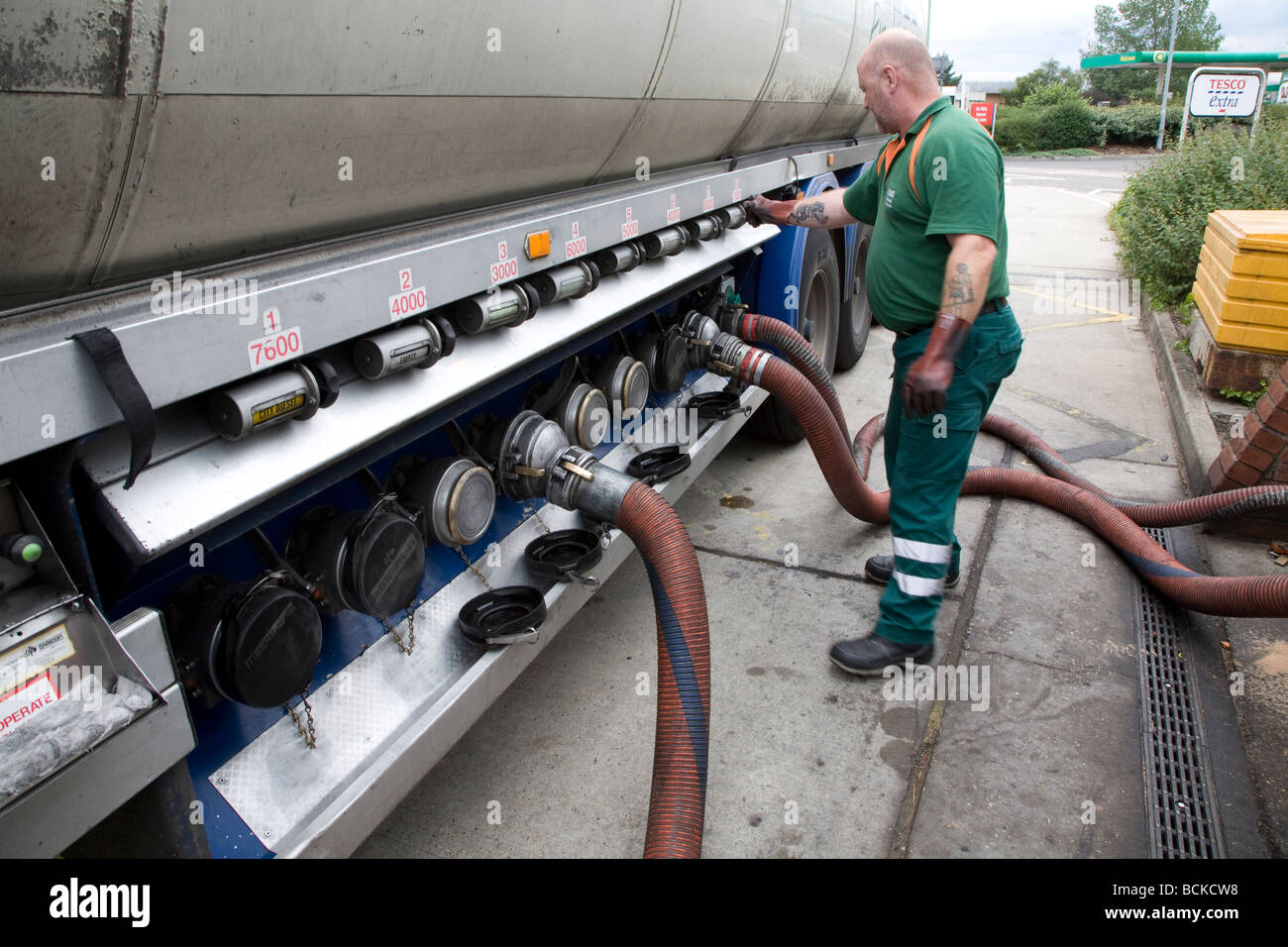 Petrol tanker Fotos und Bildmaterial in hoher Auflösung Alamy