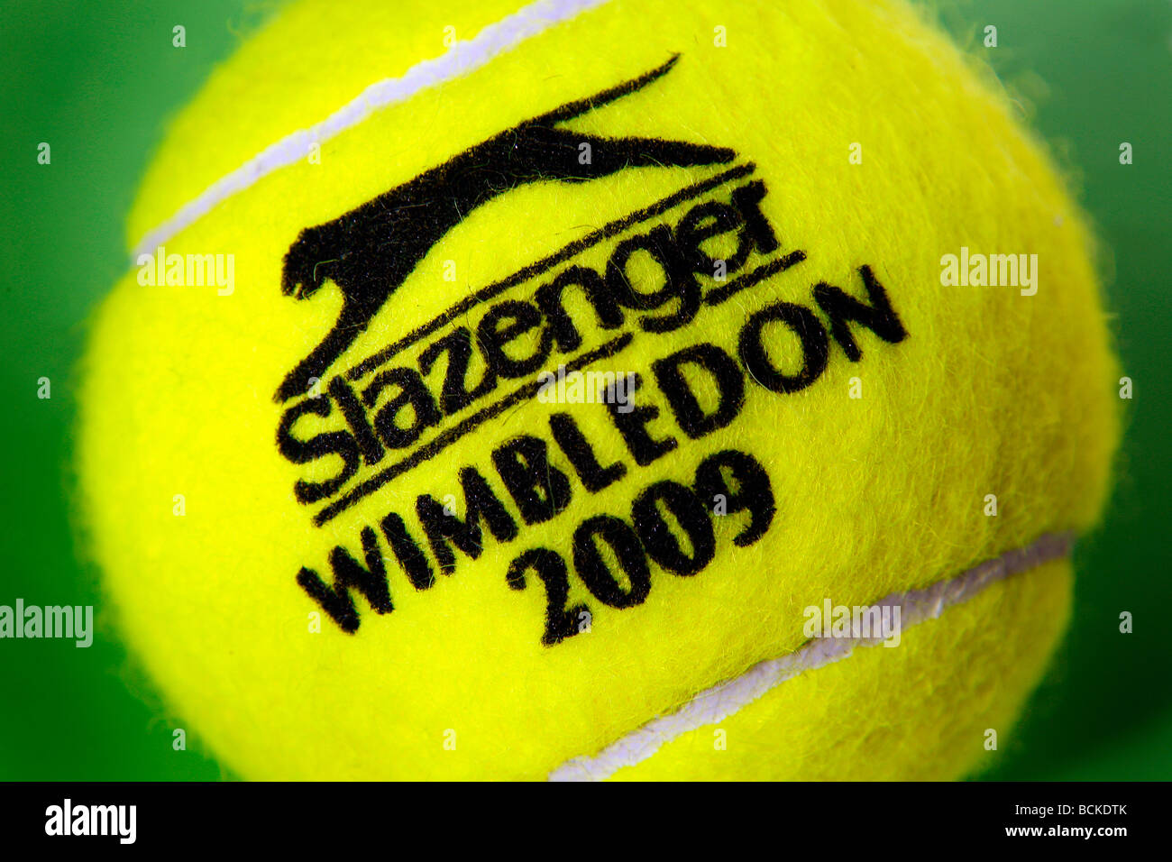 Offizielle 2009 Slazenger Wimbledon Tennis Ball detail Stockfoto