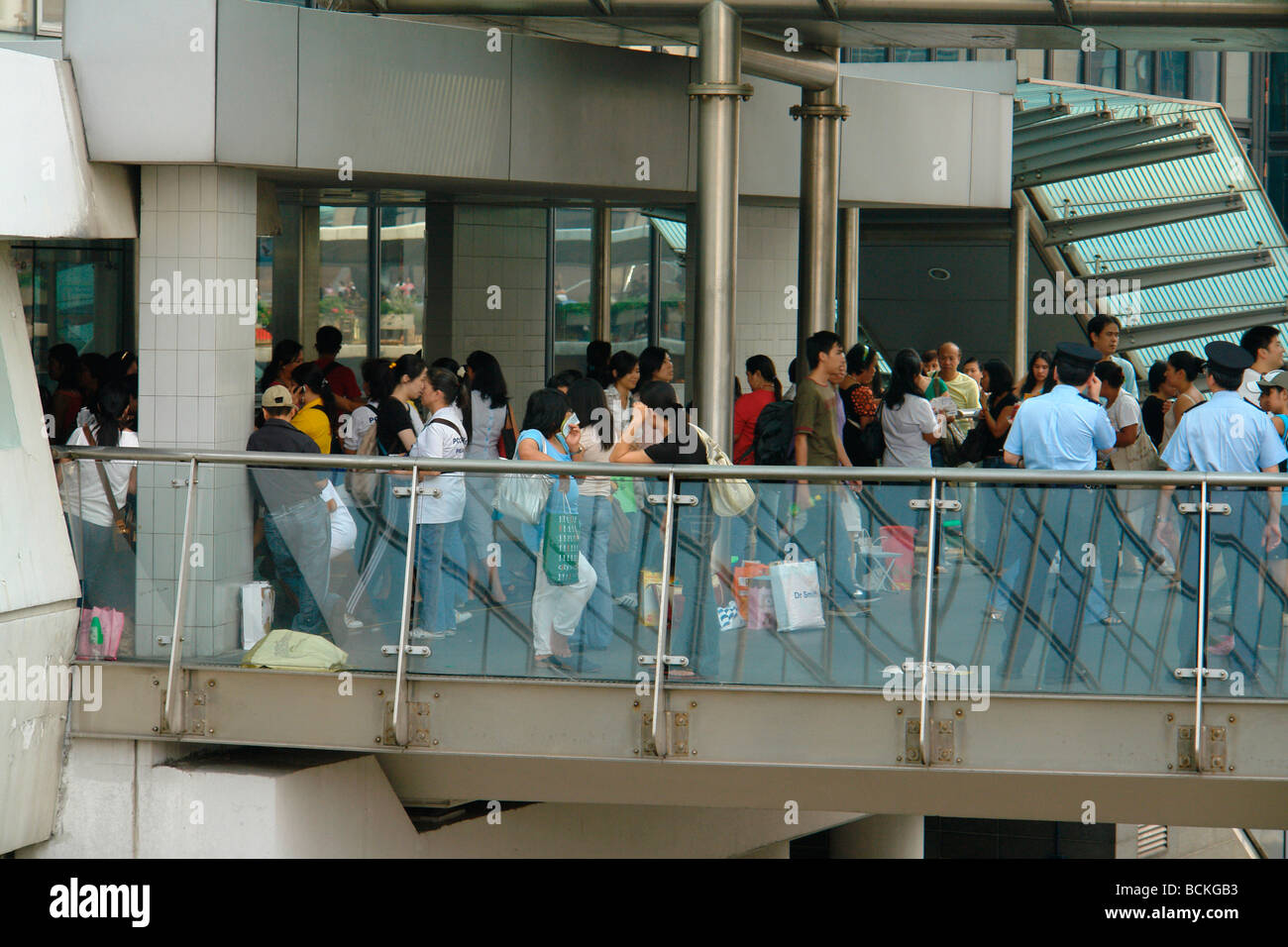 China Hong Kong Central District Philippinen Mägde und Kindermädchen treffen in Central Sonntag, wie eine Karnevalsparty Stockfoto