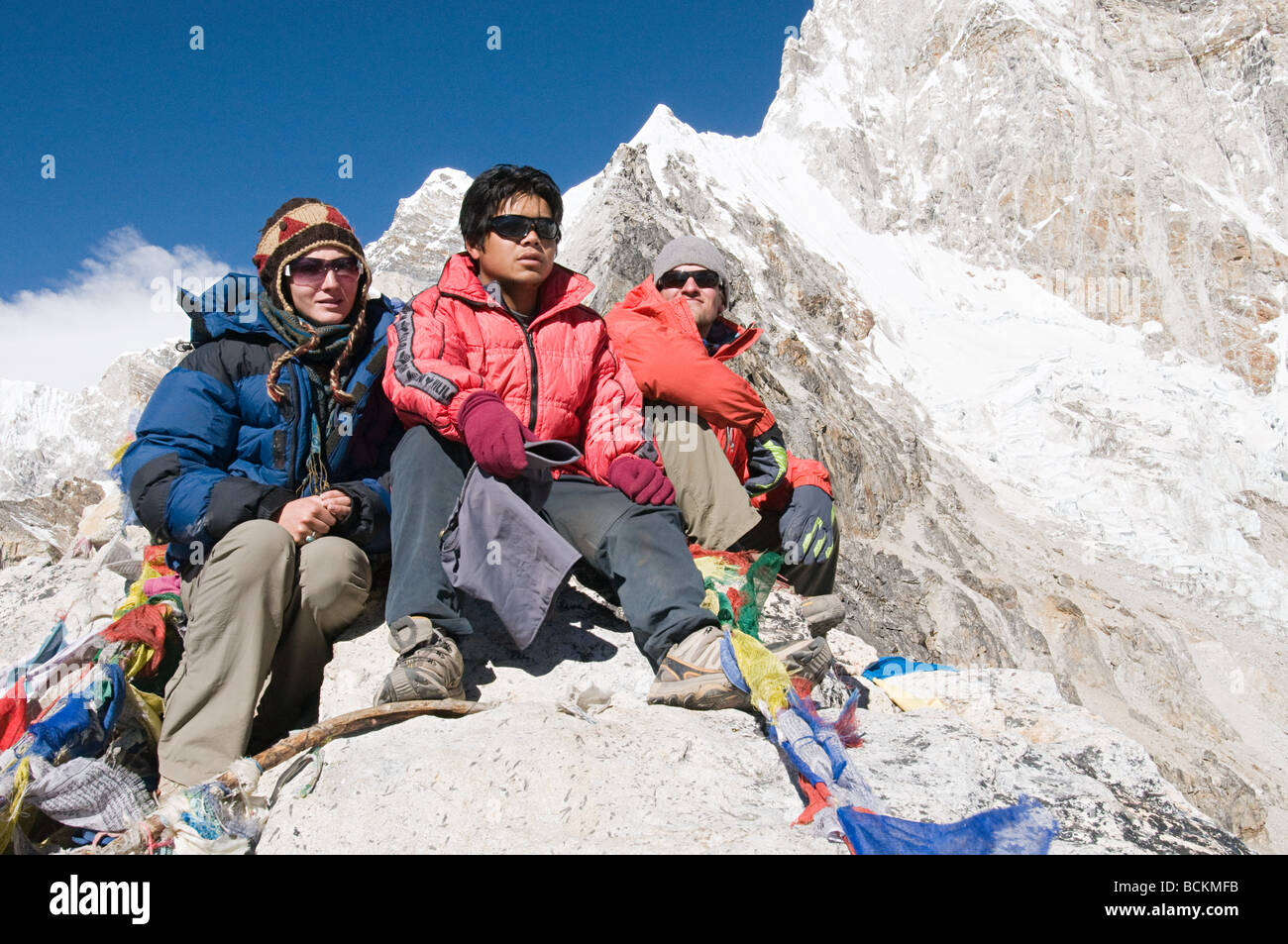 Menschen, die Bergsteigen im Himalaya Stockfoto