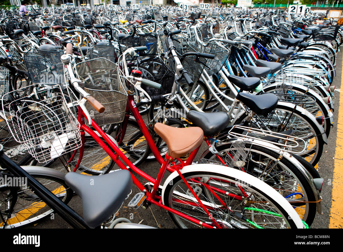 Fahrrad-Parkplatz in Tokio Japan Stockfoto