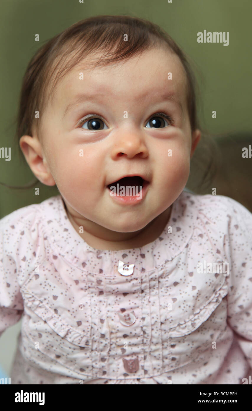 6 Monate altes Babymädchen Stockfoto