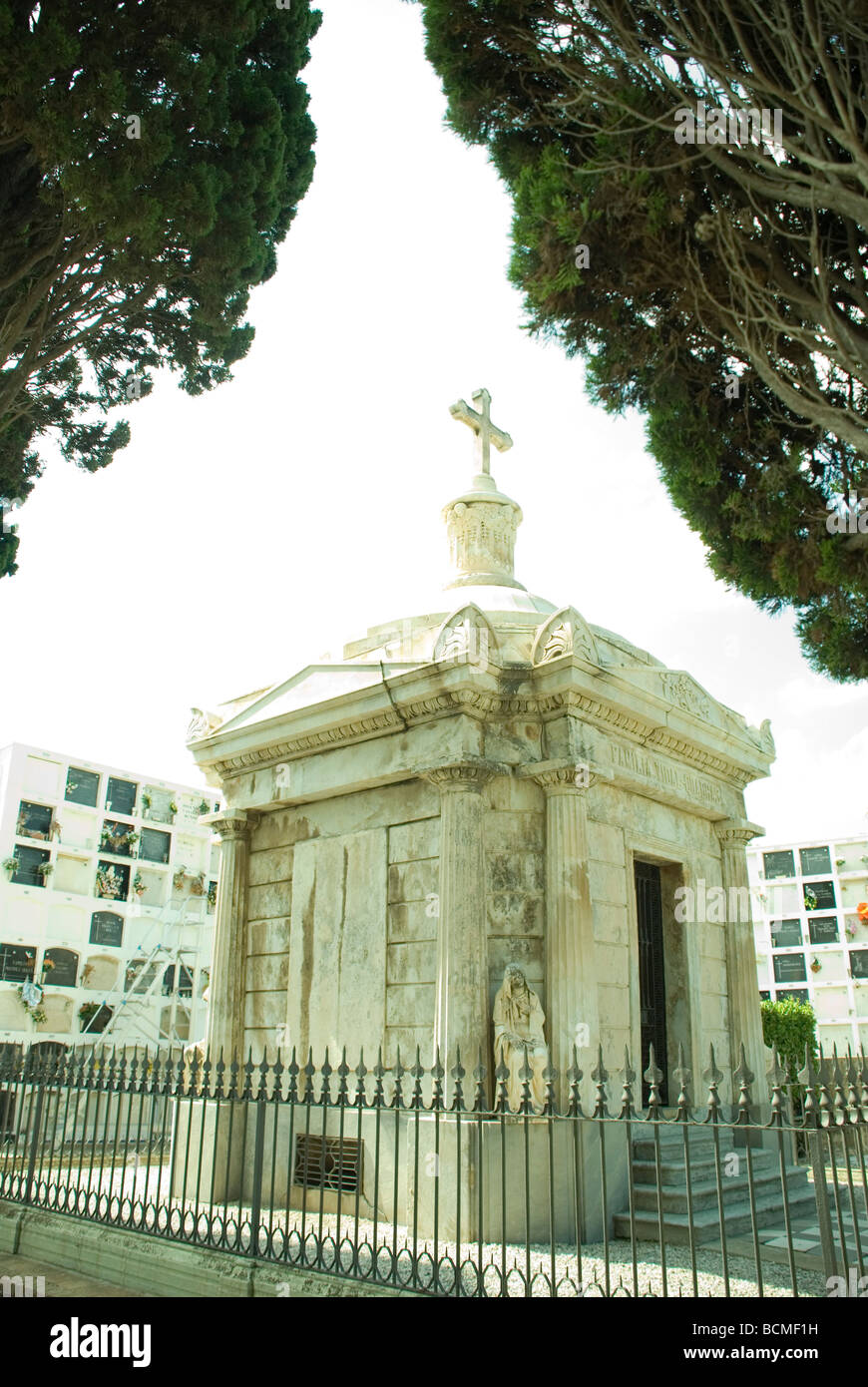 Grabstätten auf dem Friedhof von Sitges, Barcelona - Spanien Stockfoto