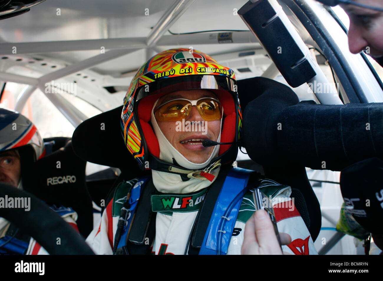 Valentino Rossi tauscht seinen Motor GP-Maschine für den Geländewagen Ford Focus RS WRC in der 2008 Wales Rallye GB konkurrieren Stockfoto