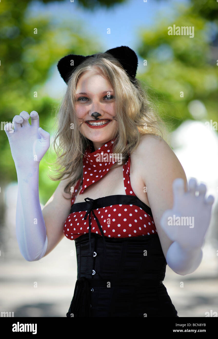 Eine Hübsche Blonde Deutsche Frau Eine Hübsche Blonde Deutsche Frau
