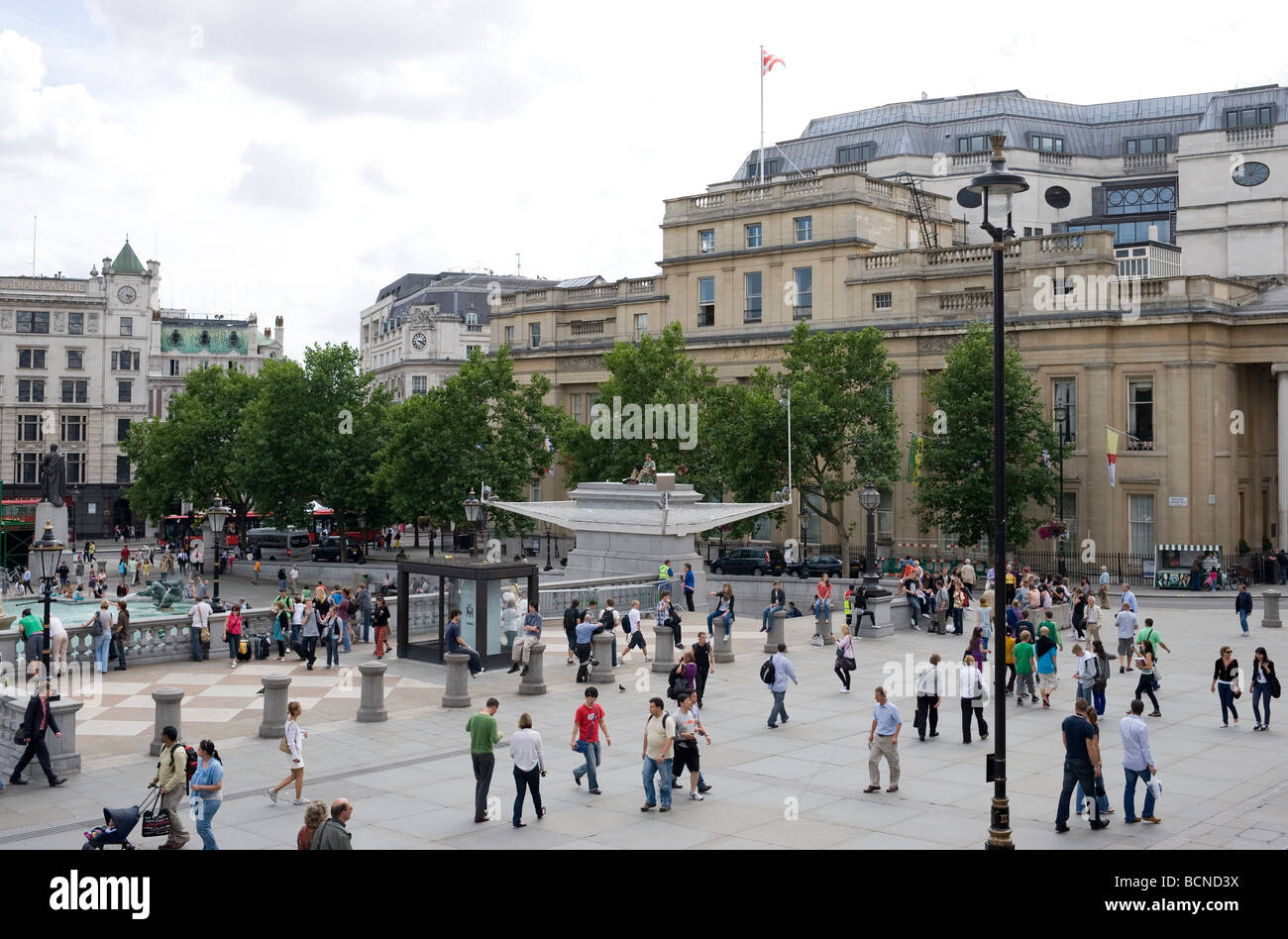 Die Fourth Plinth in Trafalgar Square in London.  Bestandteil eines Projekts namens eine und andere Künstler Antony Gormley. Stockfoto