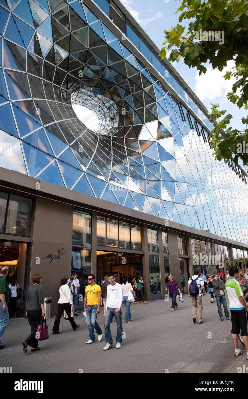 MyZeil Shopping Mall, entworfen von Architekt Massimiliano Fuksas und eröffnet im Februar 2009 Frankfurt am Main Deutschland Stockfoto