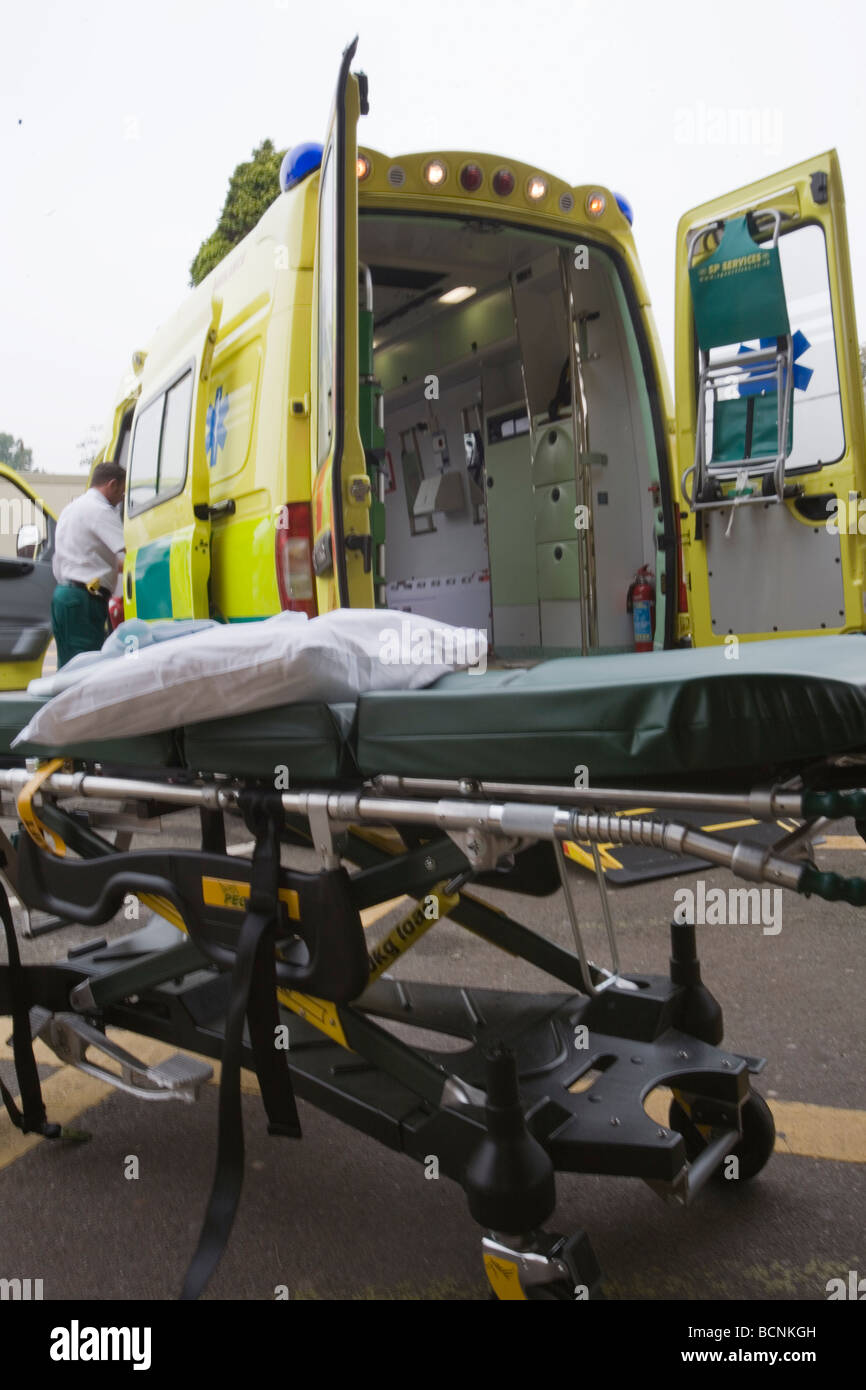 UK NHS Krankenwagen Service Bilder. Notfallbericht. Stockfoto