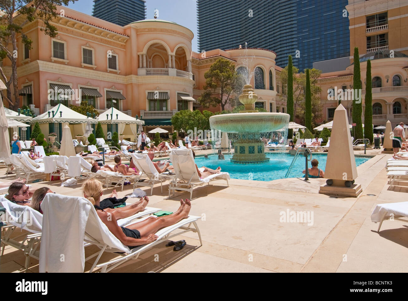 Luxuriösen Swimmingpool des Bellagio Resort and Casino in Las Vegas. Stockfoto