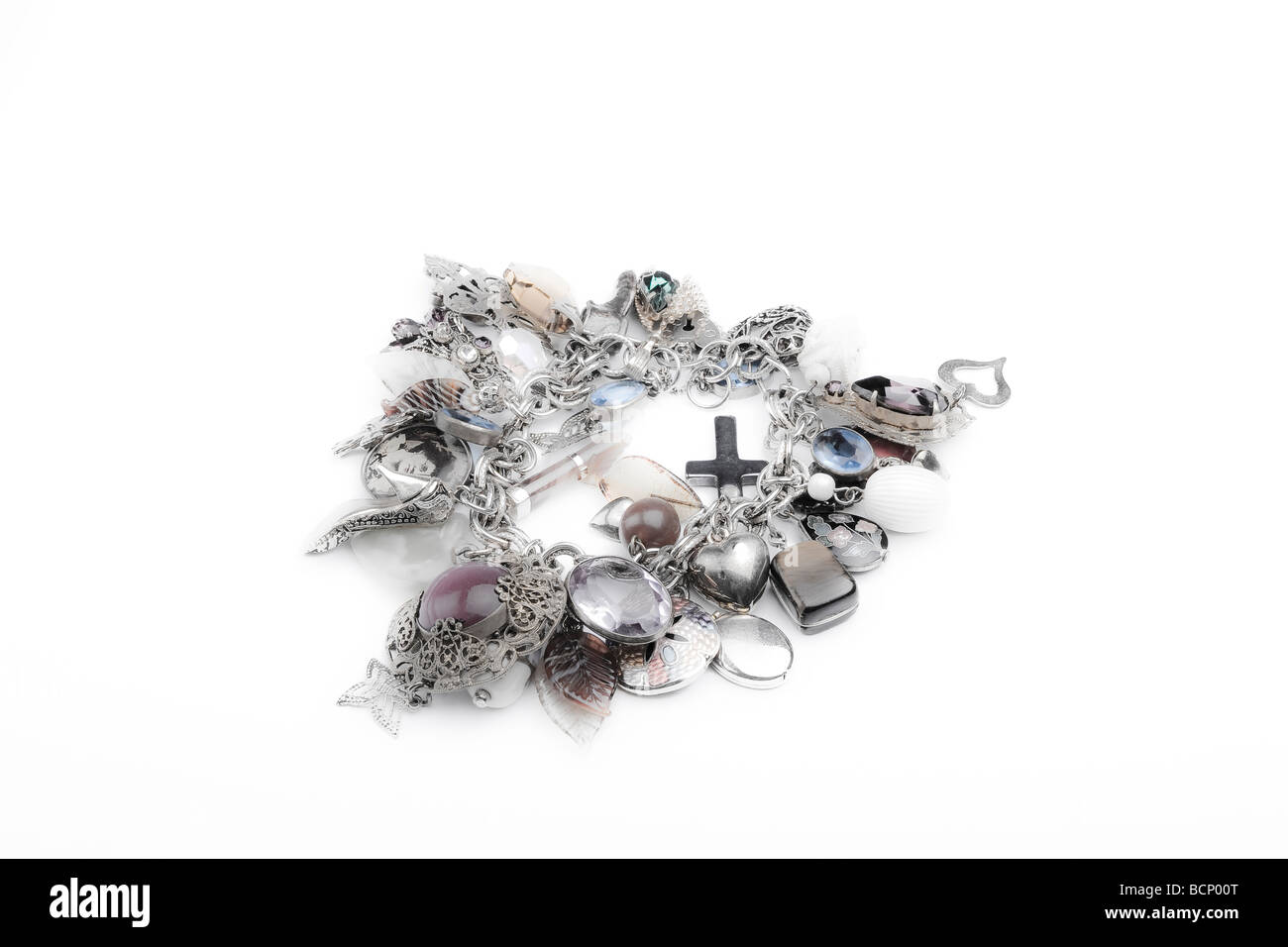 Vintage gold suchen Charm Armband mit vielen verschiedenen Reize Ausschneiden Stockfoto