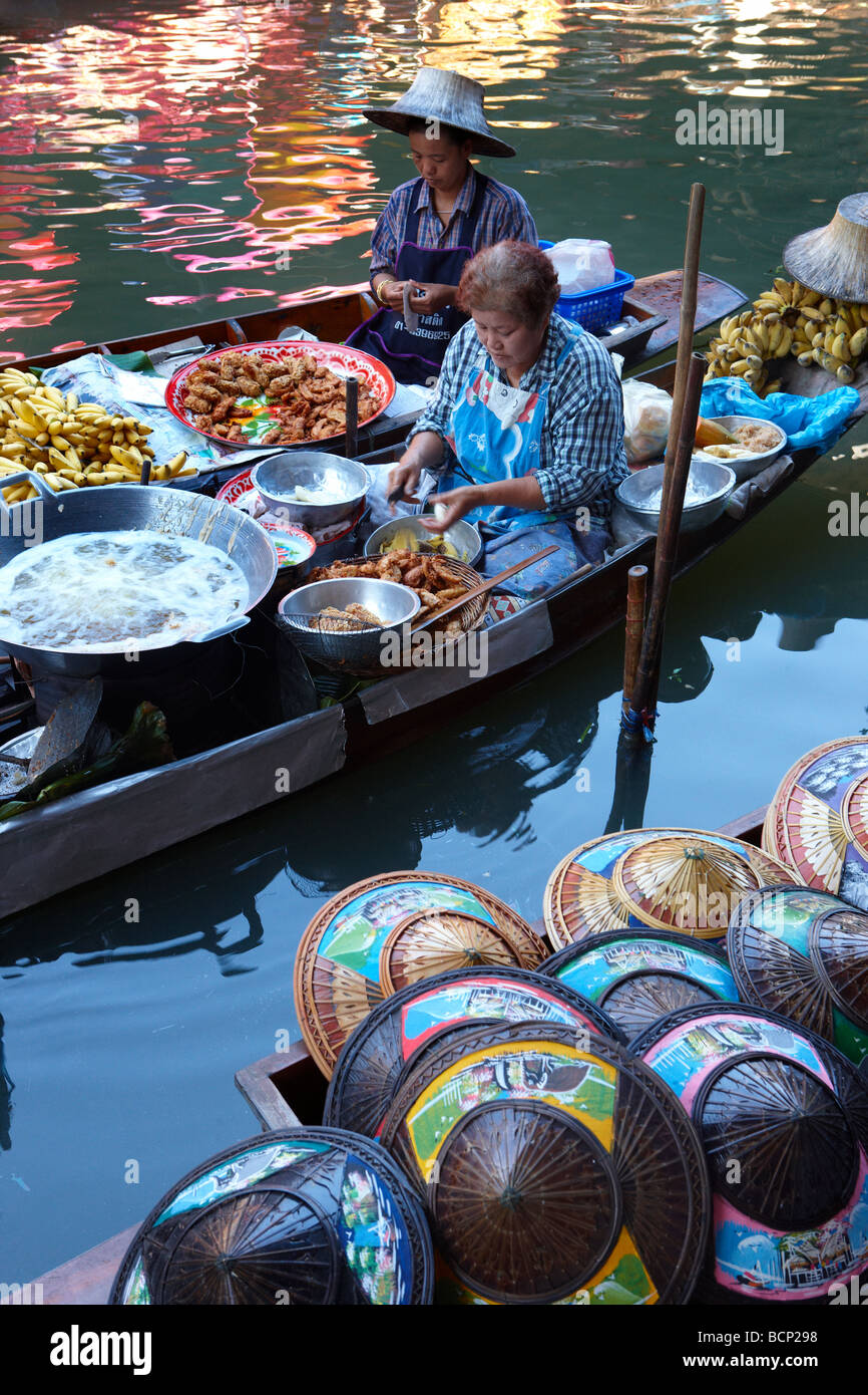 der schwimmende Markt in Damnoen Saduak, Nr. Bngkok, Thailand Stockfoto