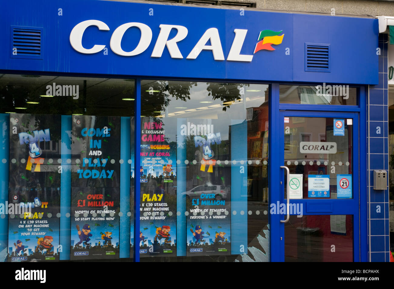 Coral Bookmakers Gebäude Stockfoto