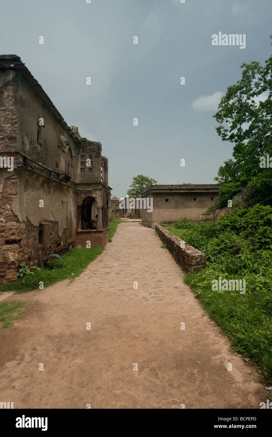 Eine Art und Weise historischen alten Gebäude des Ranthambhore Fort, Rajasthan Indien. Stockfoto