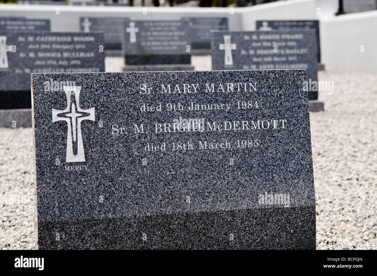 Grabstein für zwei Mitglieder der Schwestern der Barmherzigkeit, Irland Stockfoto