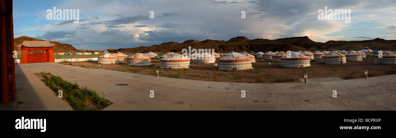 Touristenlager Gers in der Wüste Gobi, Mongolei Stockfoto