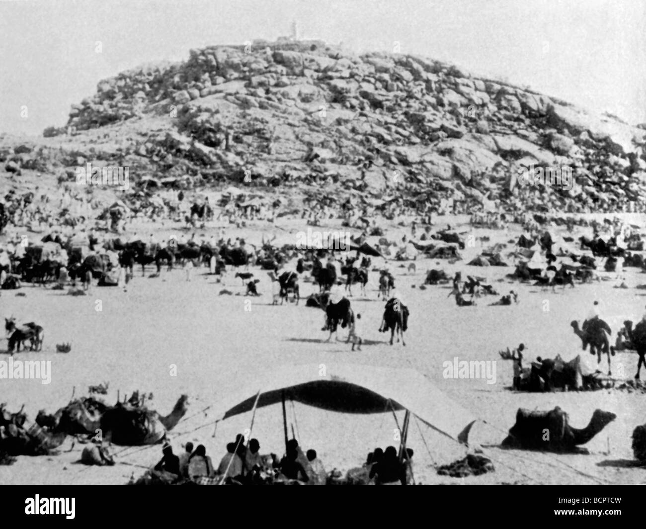 Saudi Arabien Jabal Al Rahma auf Ebene von Arafat Wallfahrt von 1938 den Berg der Barmherzigkeit Stockfoto