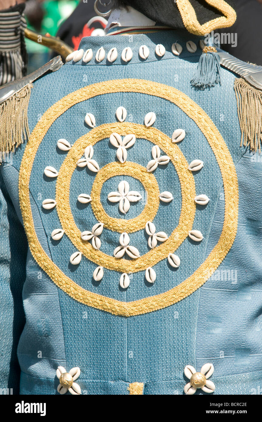 Sea Shell-Design auf Jacke Kostüm Straße Entertainer Stockfoto