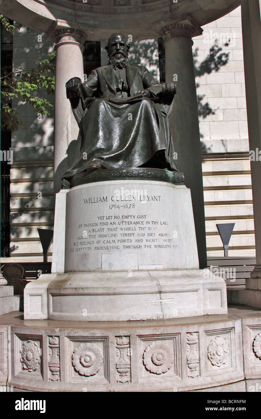 Statue von William Cullen Bryant berühmter Dichter Journalist und Redakteur Bryant Park New York City Stockfoto