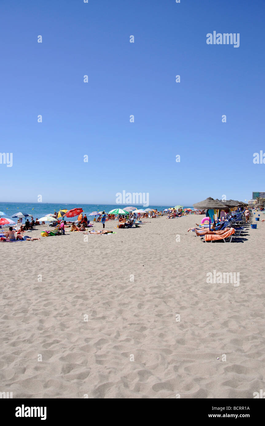 Playa del Bajondillo, Torremolinos, Costa del Sol, Provinz Malaga, Andalusien, Spanien Stockfoto