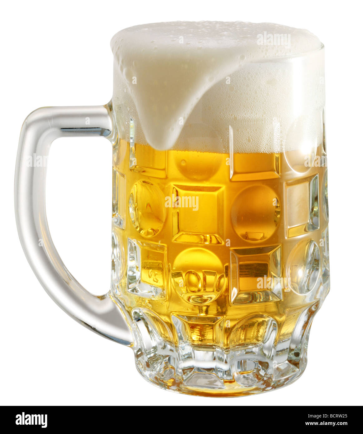 Helles Bier im Glas auf weißem Hintergrund Stockfoto
