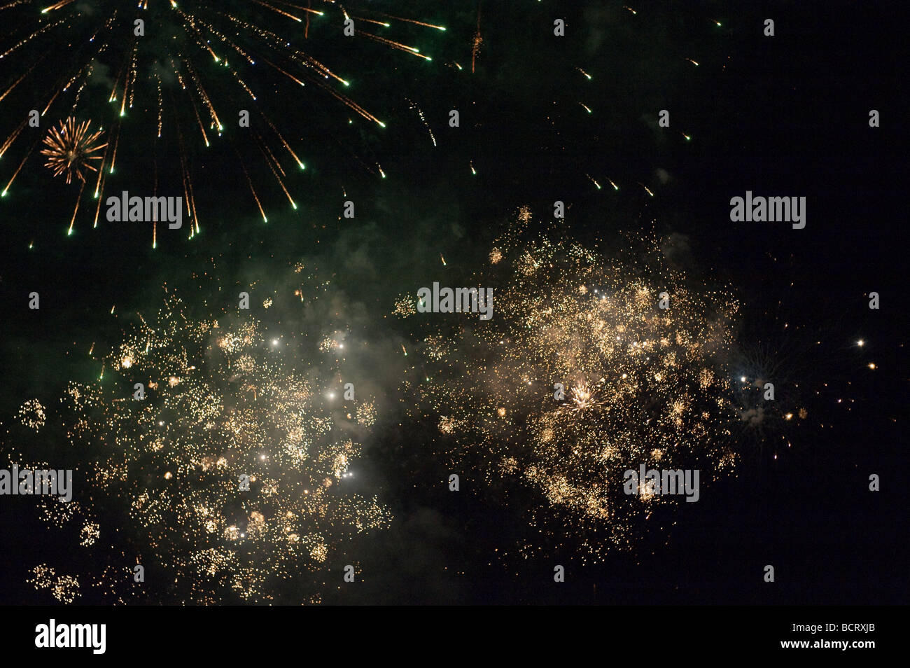 Feuerwerk für Nationalfeiertag 14. Juli Honfleur Frankreich Stockfoto