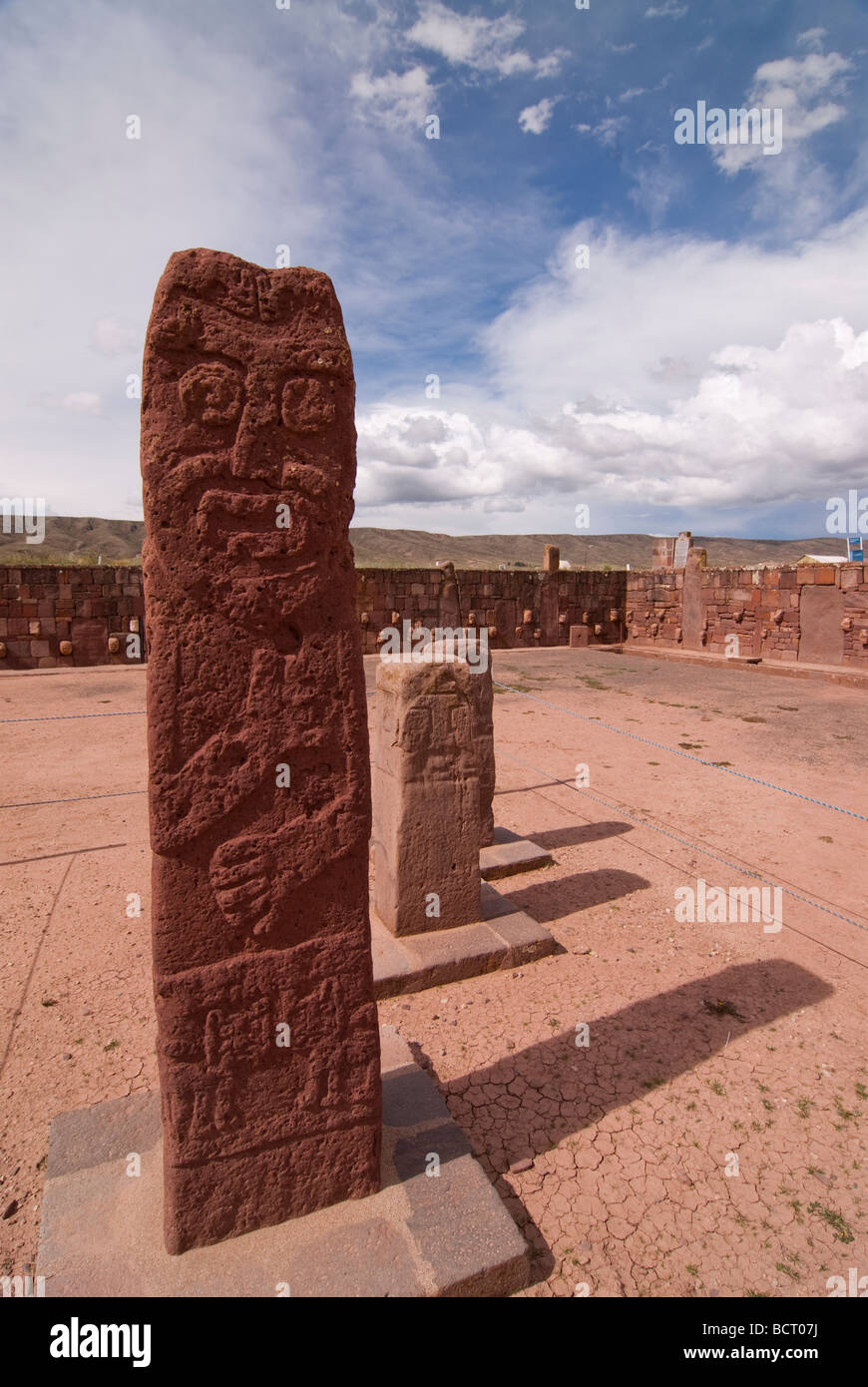 Zentralen Skulptur im halb-unterirdische Tempel in Tiwanaku, Bolivien. UNESCO-Weltkulturerbe Stockfoto