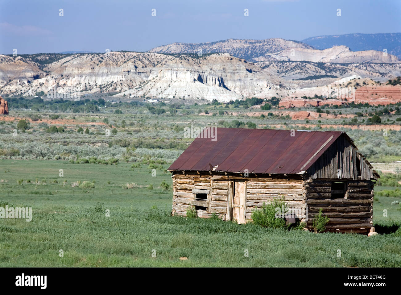 Alte Hütte auf einer Ranch im Bereich Grand Staircase Escalante National Monument Stockfoto