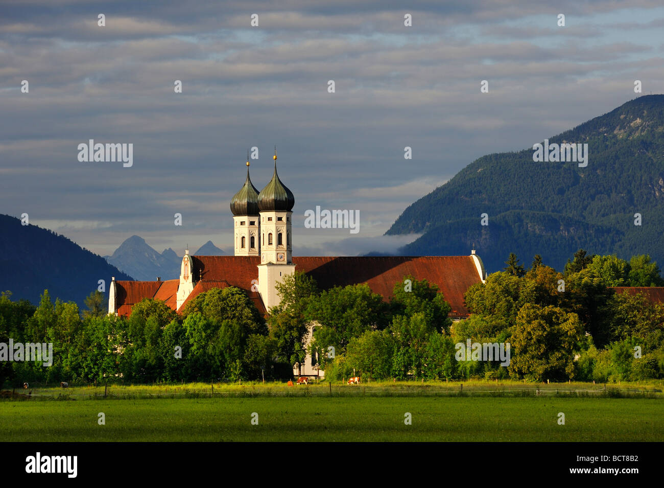 Kloster Benediktbeuern Kloster im Morgenlicht, Landkreis Bad Tölz-Wolfratshausen, Bayern, Deutschland, Europa Stockfoto