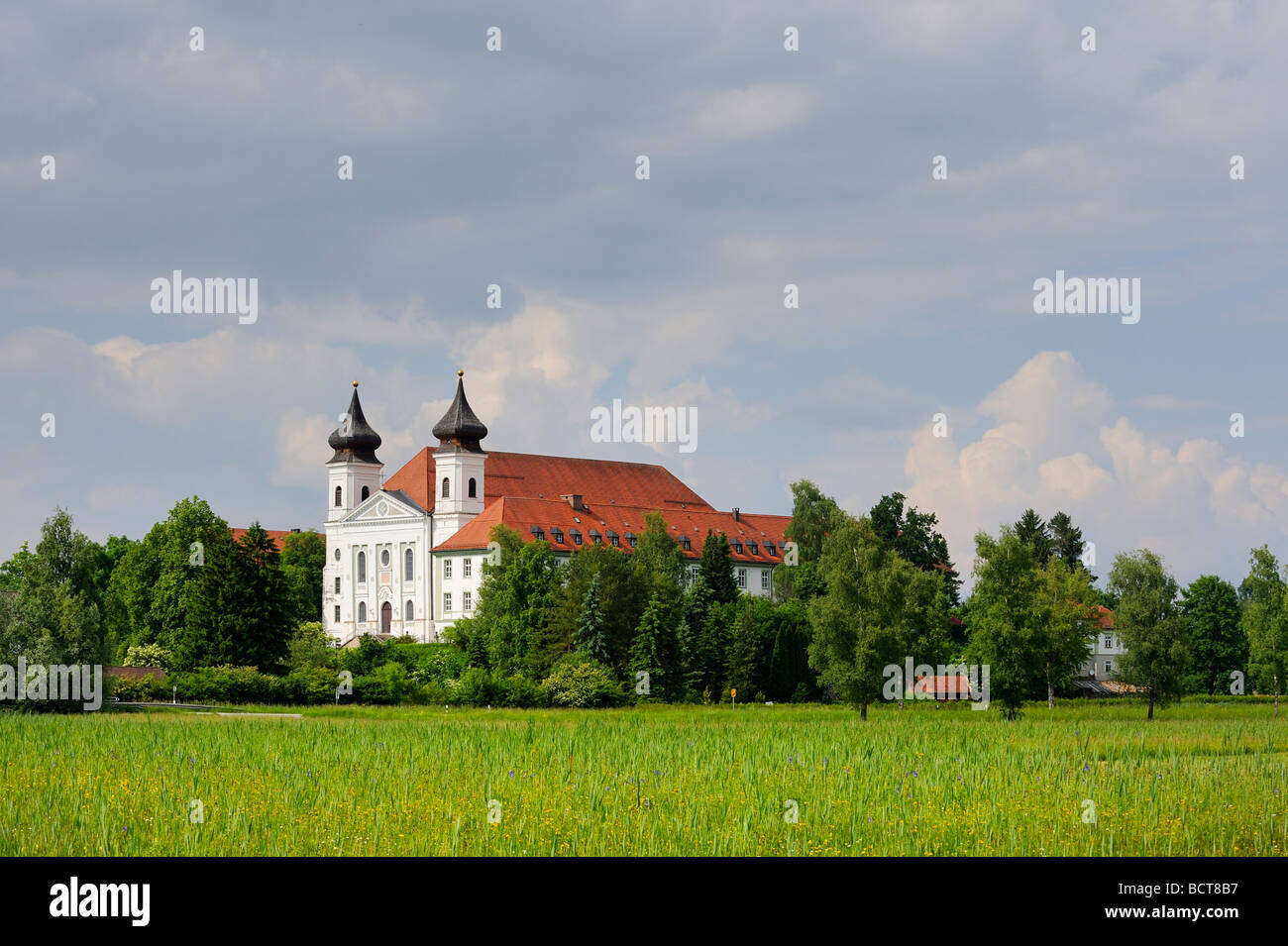 Kloster Schlehdorf-Scharnitz Kloster Schlehdorf, Landkreis Bad Tölz-Wolfratshausen, Bayern, Deutschland, Europa Stockfoto