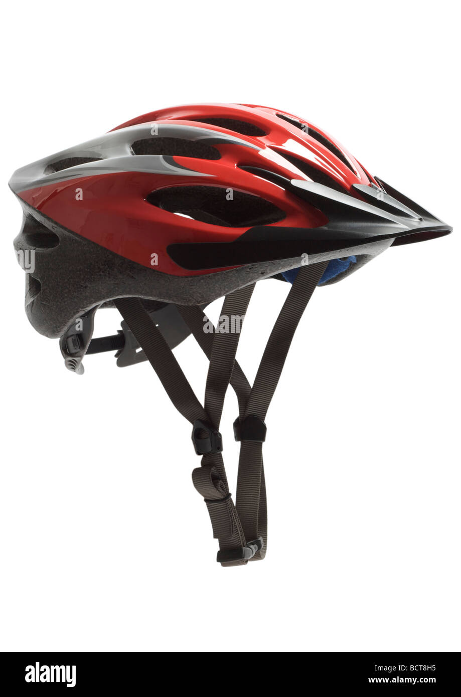 Fahrradhelm auf weißem Hintergrund Stockfoto