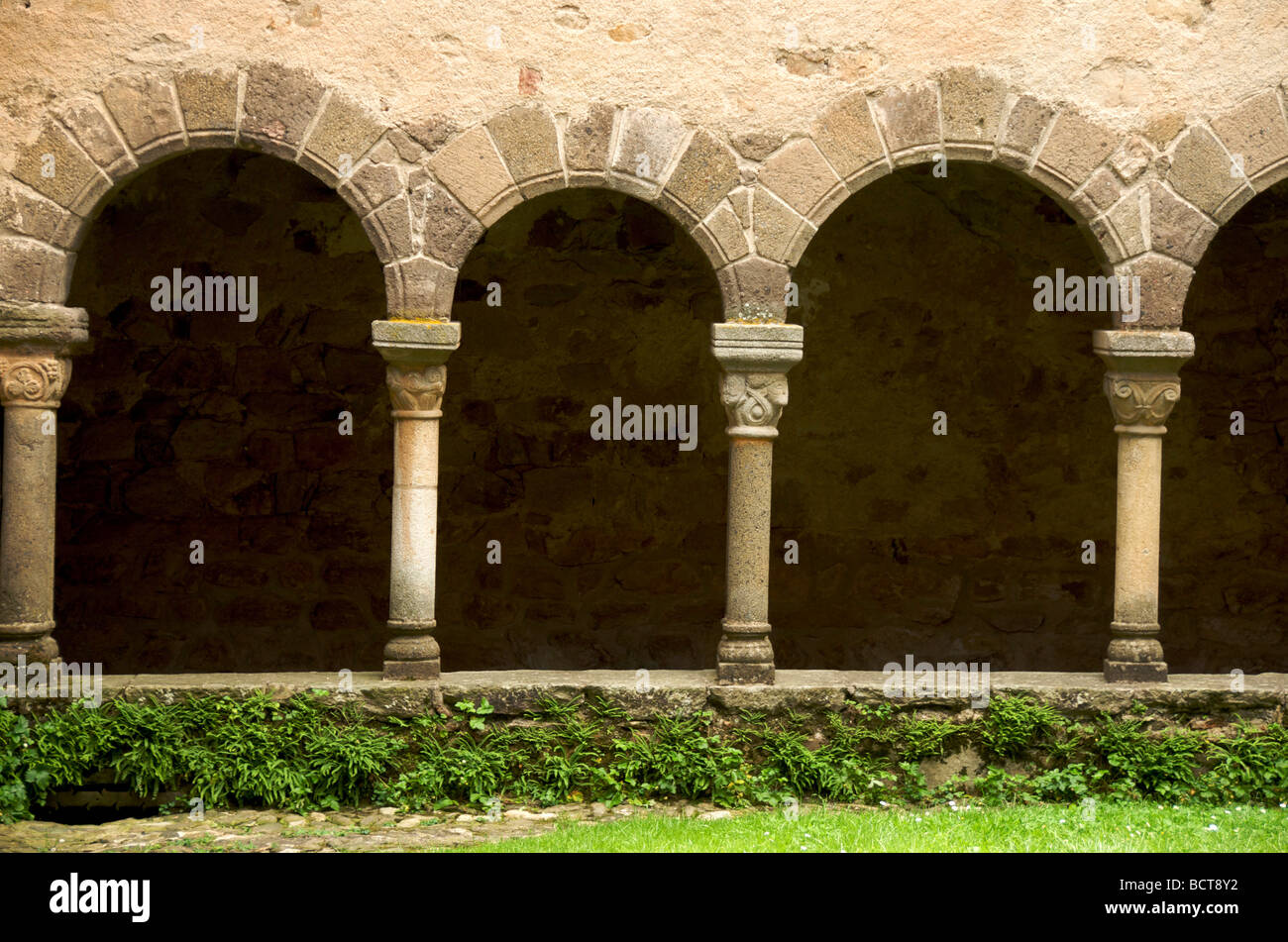 Kloster Lavaudieu. Beschriftet die schönsten Dörfer Frankreichs, Departement Haute-Loire, Auvergne, Frankreich, Europa Stockfoto