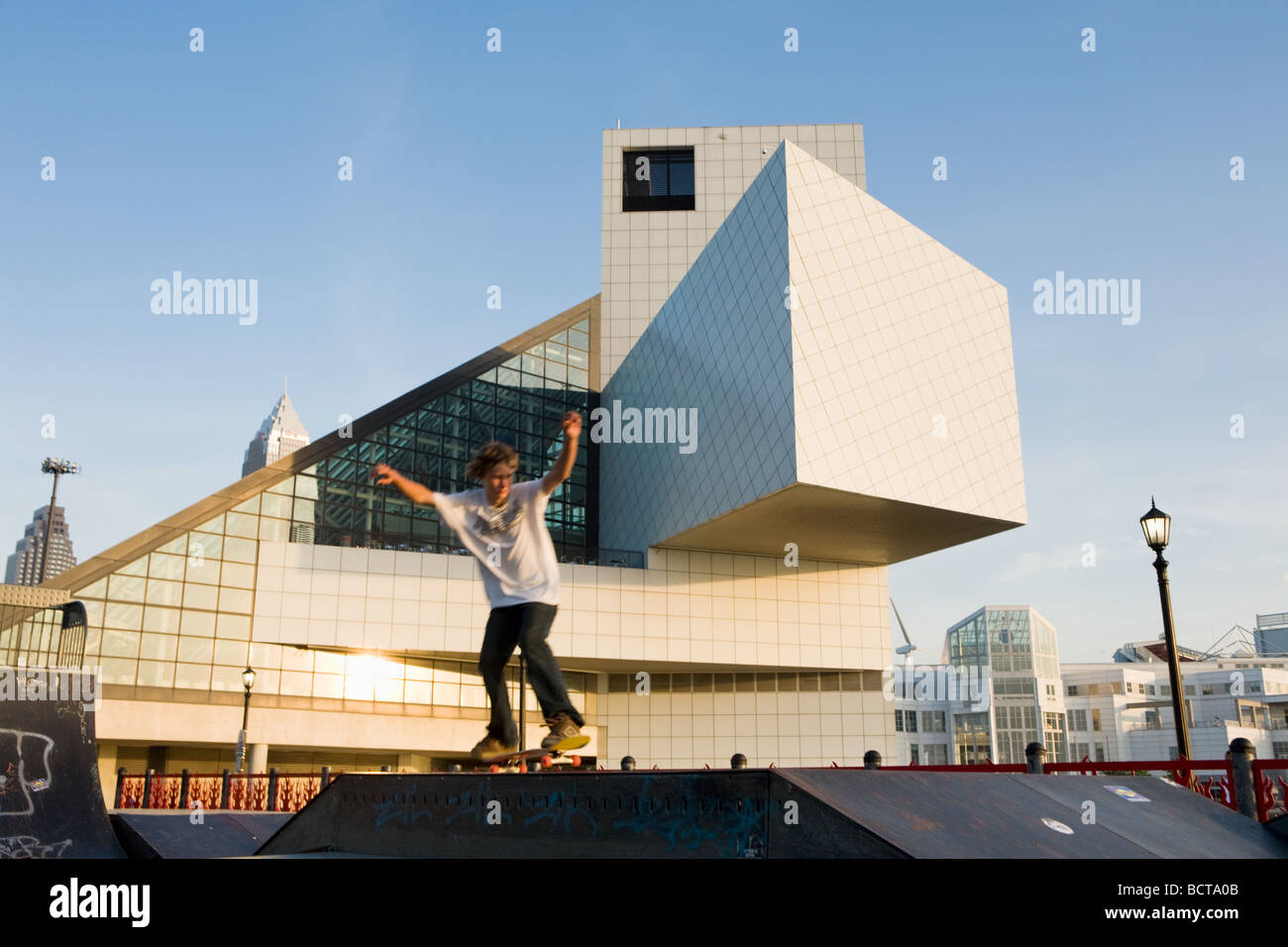 Skateboard-Park ist Teil des Rock And Roll Hall Of Fame von I M Pei in Cleveland Ohio Stockfoto