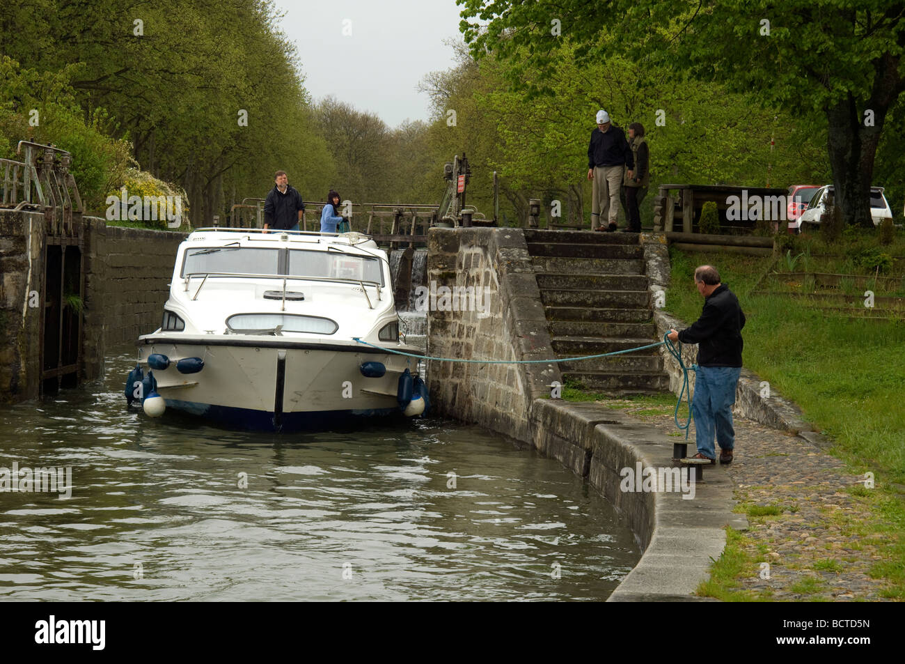 Bootsfahrten auf dem Canal Du Midi Stockfoto
