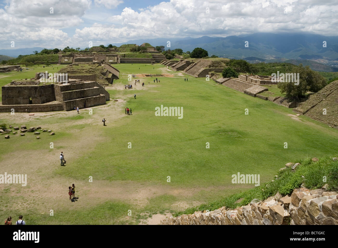Monte Alban Ruine Standort Oaxaca, Mexiko, Stein 500 v. Chr. - 750 n. Chr. die älteste steinerne Stadt in Mexiko, Zapoteken Bauherren, pyramidenförmige Plattformen Stockfoto