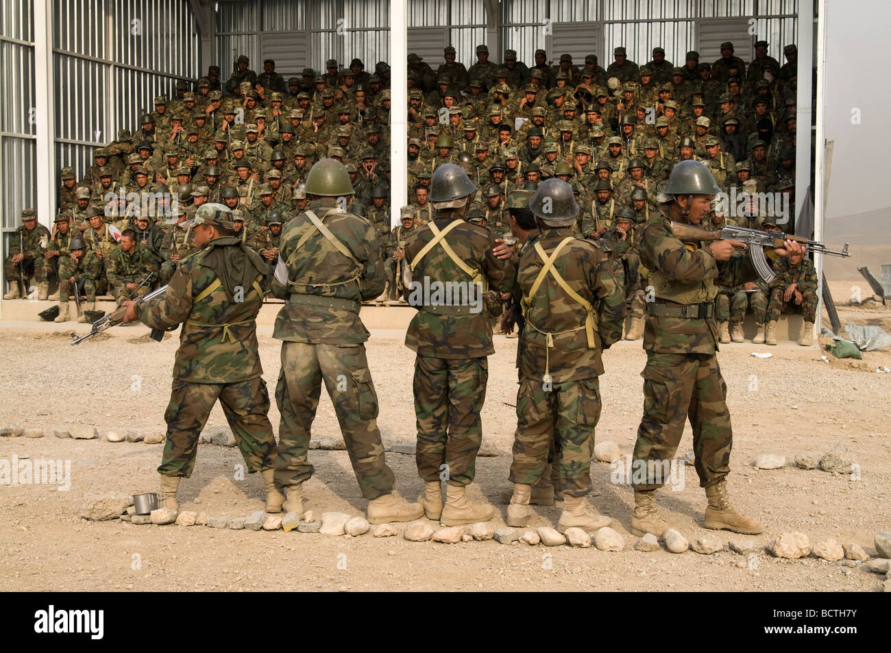 Afghanische Nationalarmee Rekruten in der Ausbildung an der Kabul Military Training Center Stockfoto