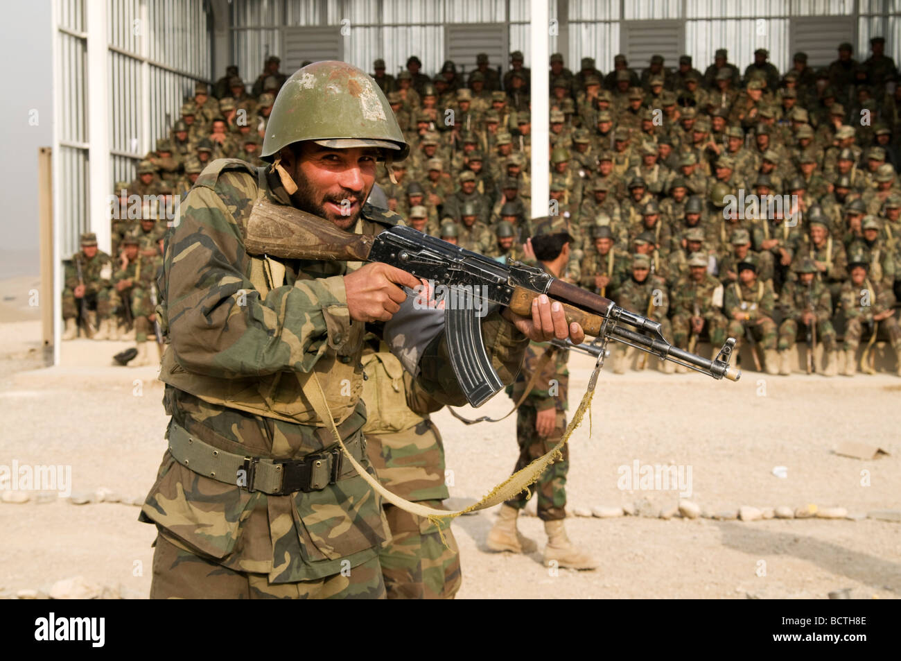 Afghanische Nationalarmee Rekruten in der Ausbildung an der Kabul Military Training Center Stockfoto