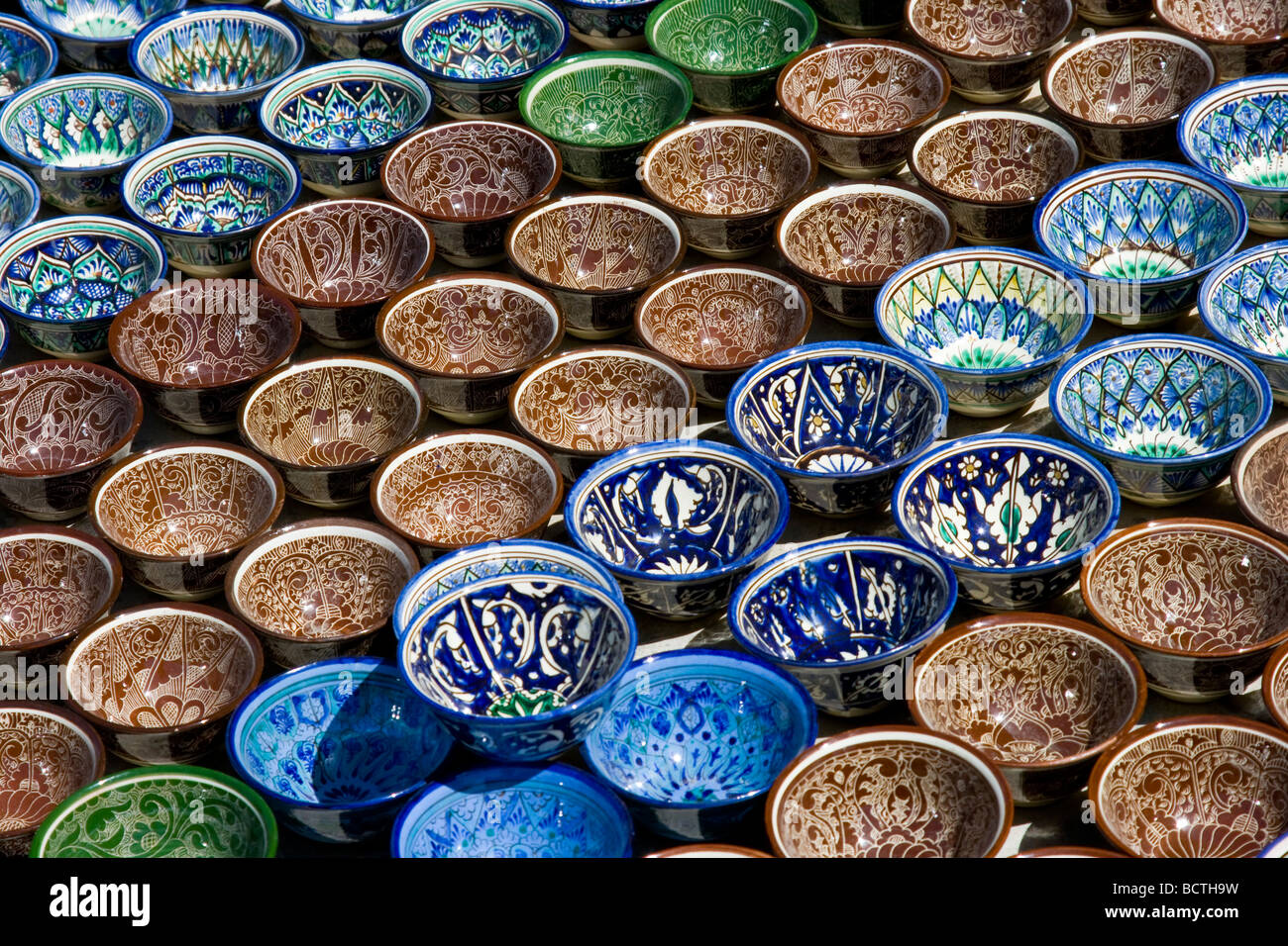 Keramikschale Souvenirs in Buchara Usbekistan Stockfoto