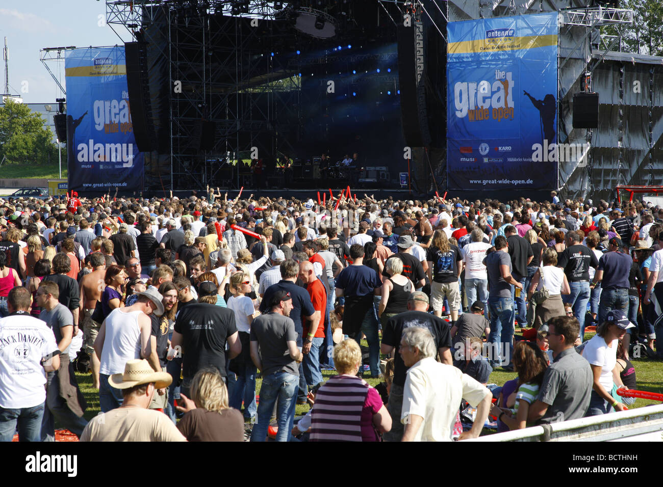 Publikum beim Open Air Festival, Muehldorf bin Inn, Bayern, Deutschland Stockfoto