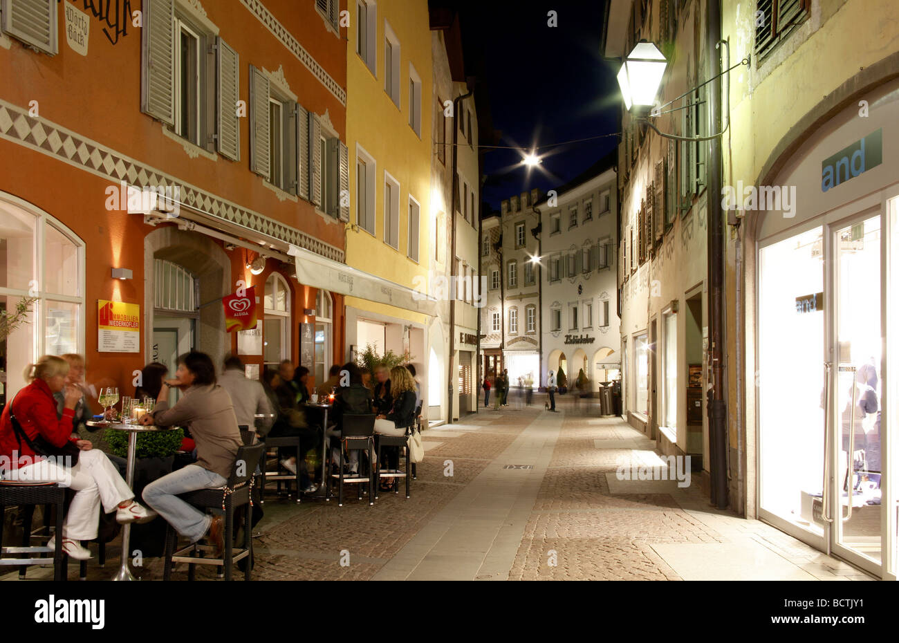 Stadt-Gasse, Bruneck, Val Pusteria, Alto Adige, Italien, Europa Stockfoto
