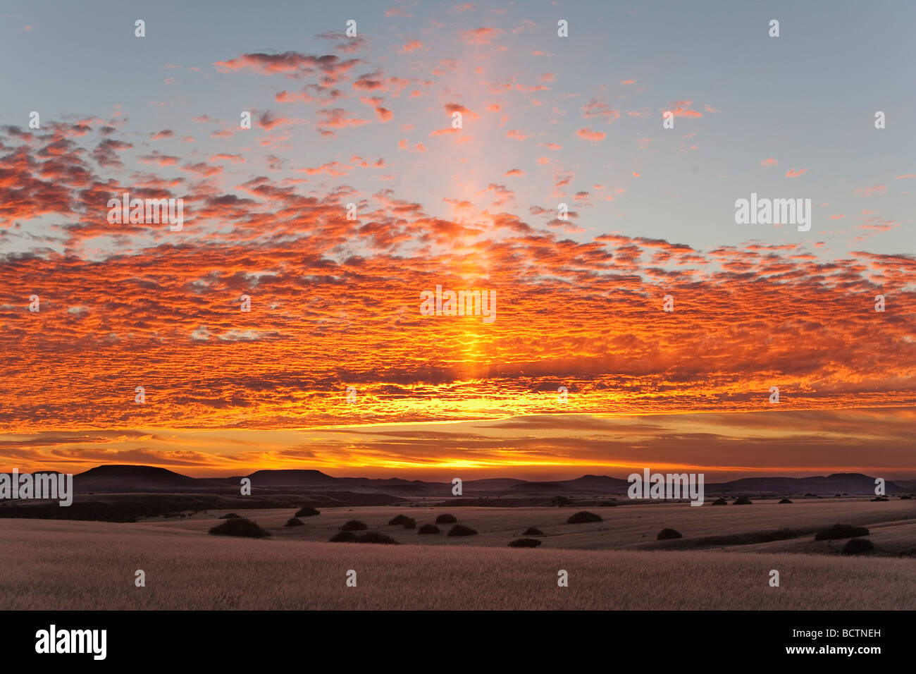 Sonnenuntergang über Damaraland Namibia Stockfoto