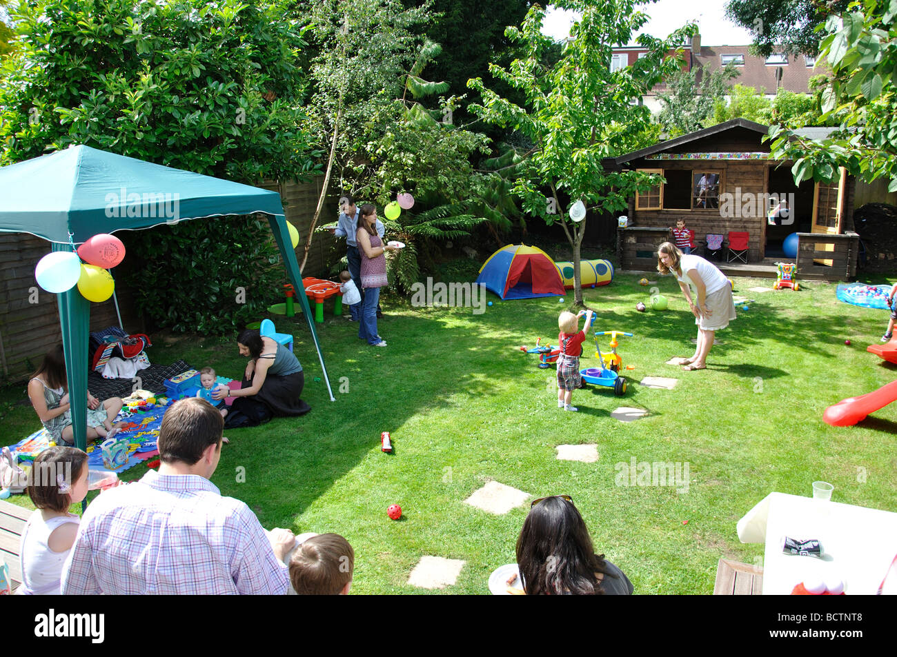 Kleinkindes Geburtstag Party, Wimbledon, Greater London, England, Vereinigtes Königreich Stockfoto