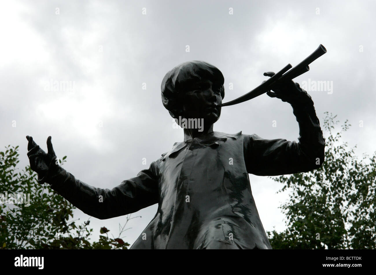 Die Statue von Peter Pan in den Kensington Gardens, London Stockfoto