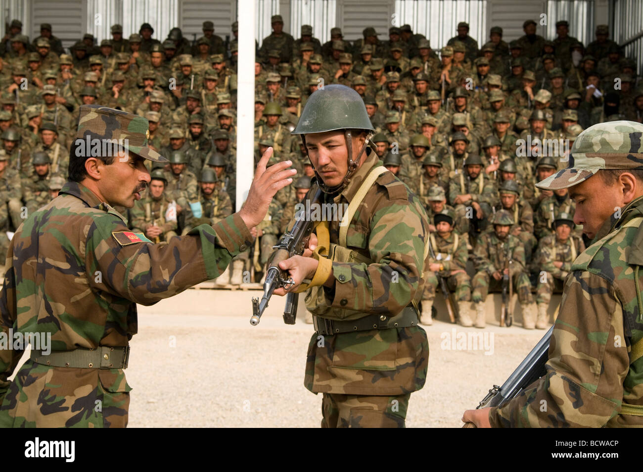 Afghanische Nationalarmee Rekruten in der Ausbildung an der Kabul Military Training Center Stockfoto