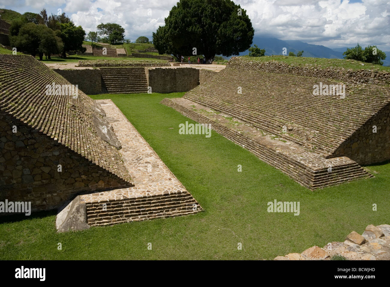 Ball Court Monte Alban Ruine Standort Oaxaca, Mexiko, 500 v. Chr. - 750 n. Chr. die älteste steinerne Stadt in Mexiko, Zapoteken Bauherren, Stockfoto