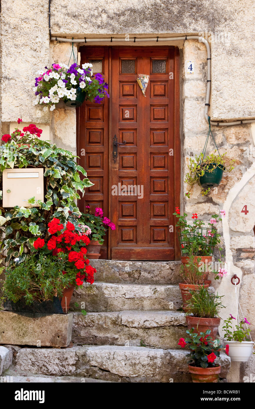 Tür zu Haus in La Turbie, Provence Frankreich Stockfoto