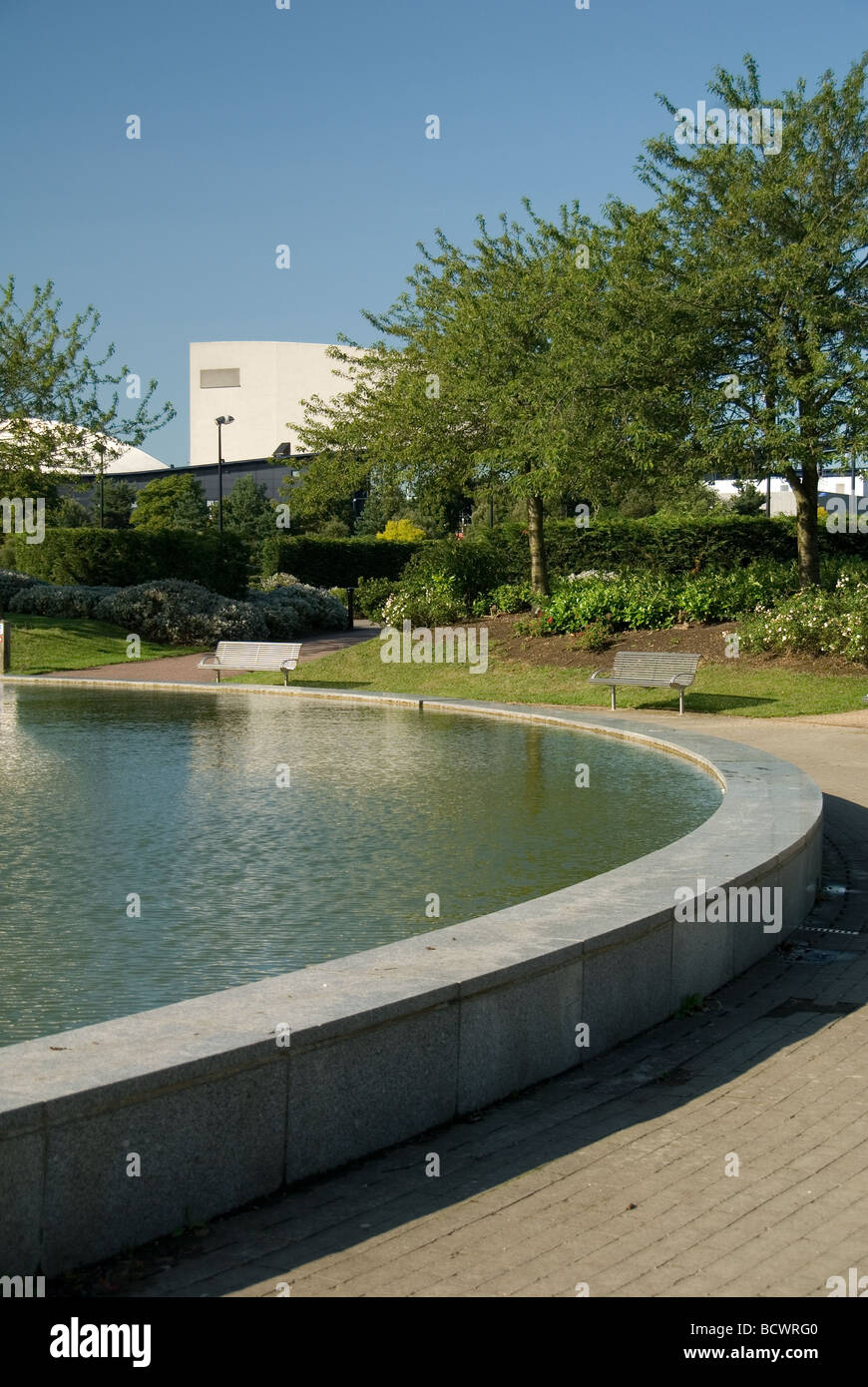 Blick von der neuen Theatre District In Milton Keynes aus dem nahe gelegenen Campbell-Park Stockfoto