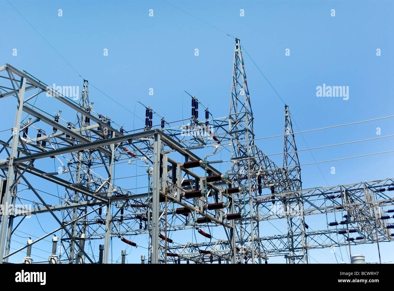 Elektrische Energie Umspannwerk Leitungsanschlüsse Stockfoto