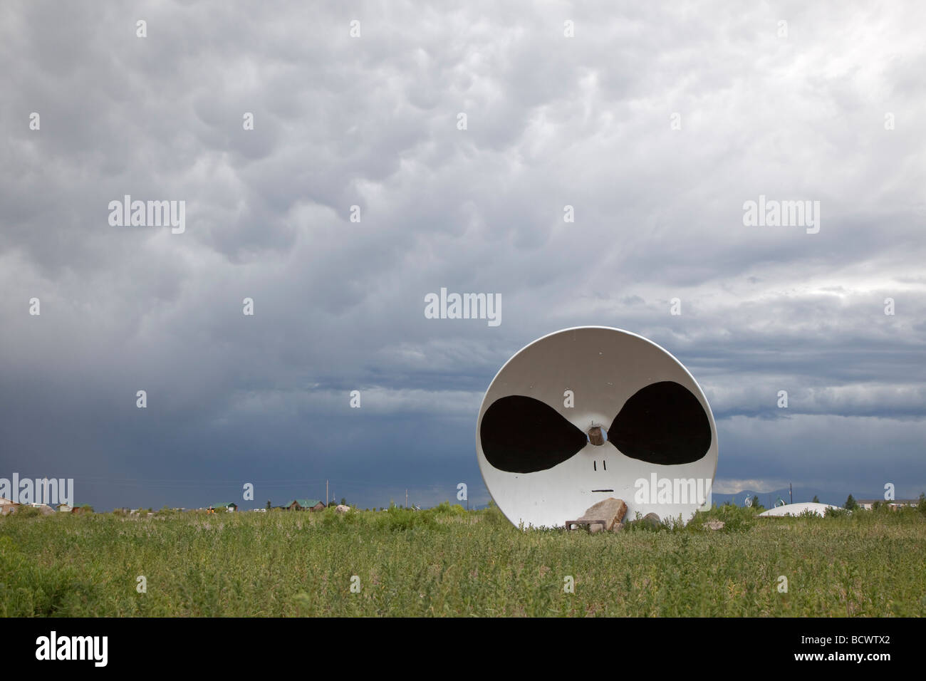 Der UFO-Wachturm, eine touristische Attraktion im San Luis Valley in Colorado Stockfoto