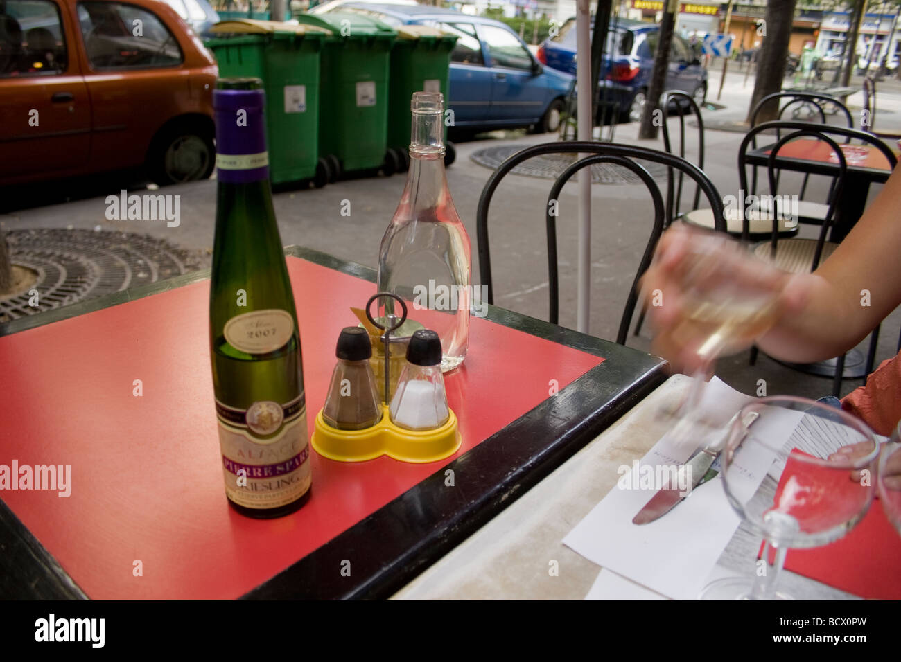 Essen gehen in ein Café im französischen Viertel. Stockfoto