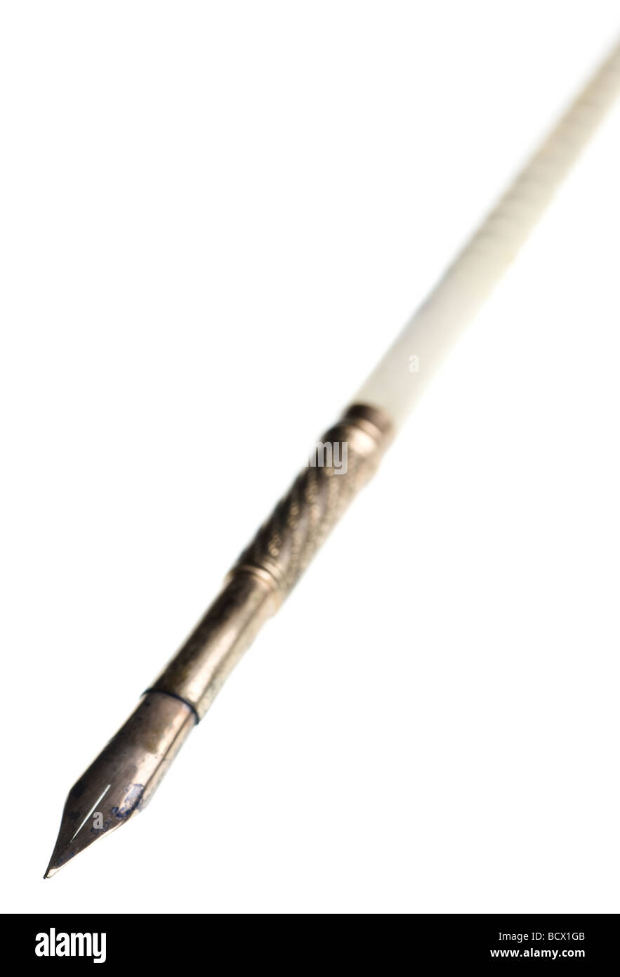 Antike Bad Kugelschreiber auf einem reinen weißen Hintergrund isoliert Stockfoto